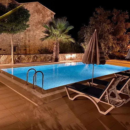 Alize Apartlari1 Kaş